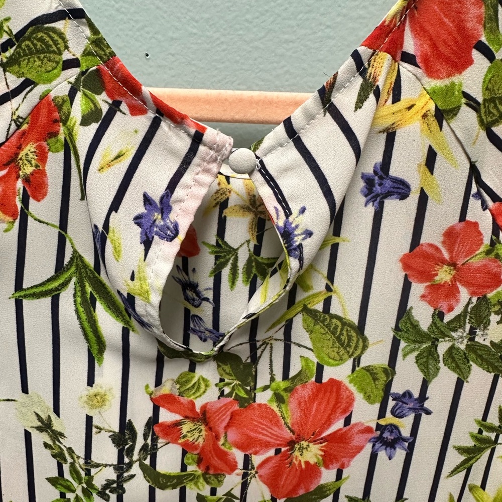 Rose & Olive Blouse Medium Floral Long Sleeve Blouse - Picture 3 of 9